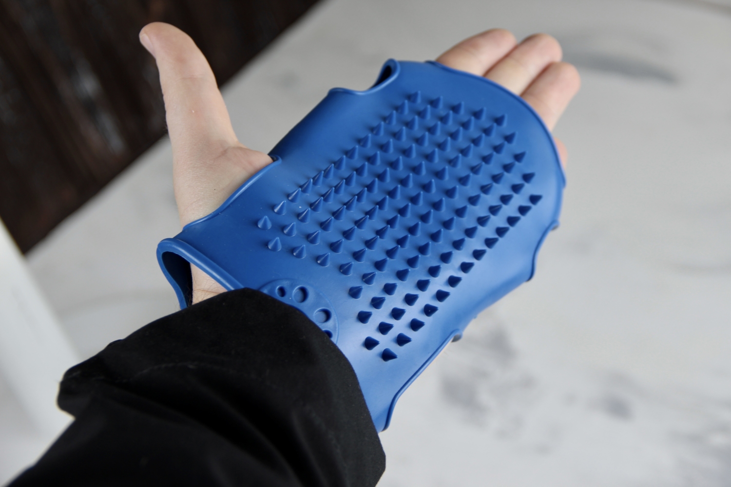 Варежка силиконовая Синяя 11*16,5 см  - Инструменты для груминга собак