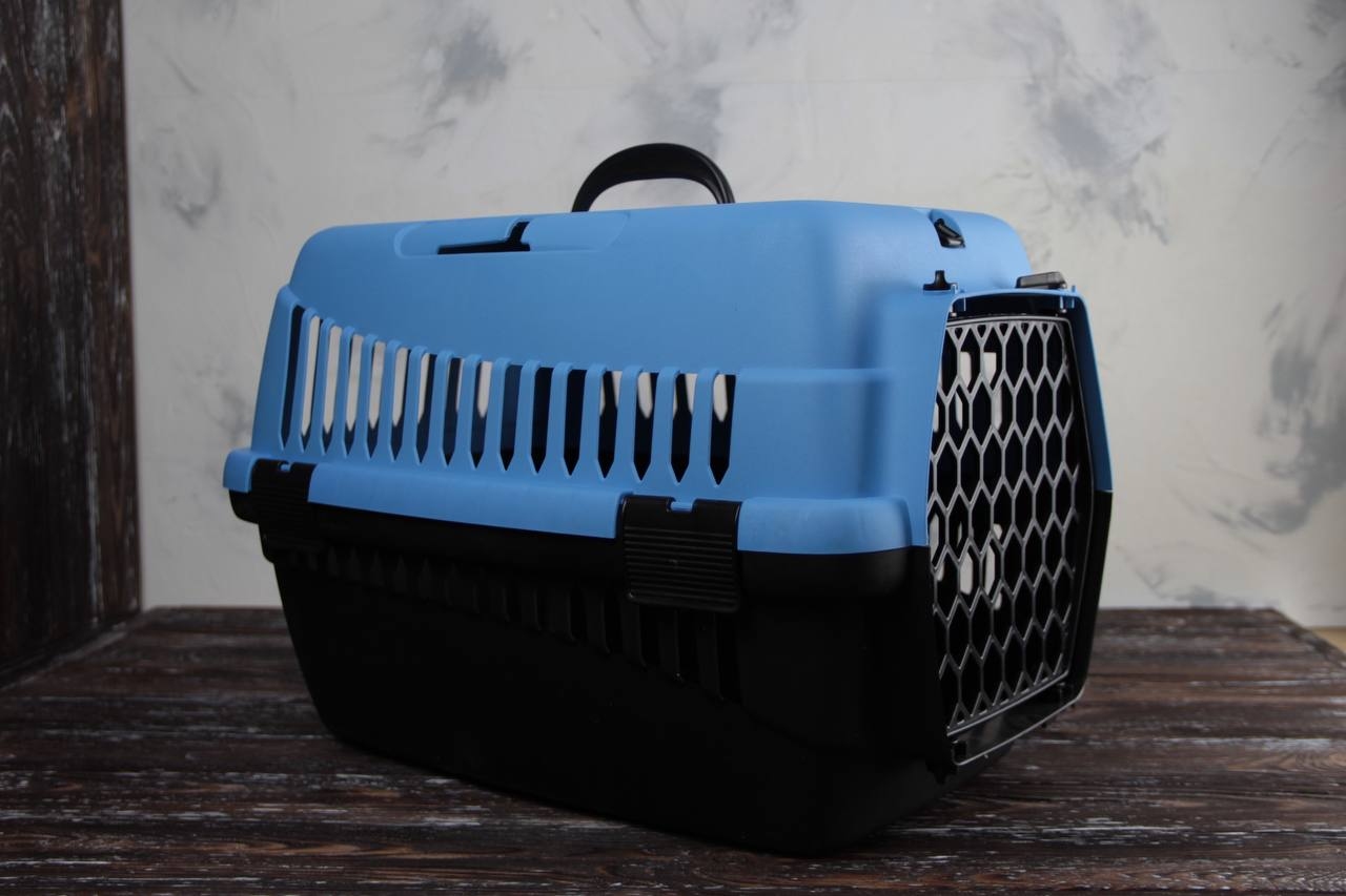 Переноска для животных голубо-черная пластик  -  Сумки и переноски для собак -   Материал: Пластик  