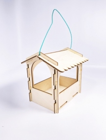 Годівниця для вуличних птахів.