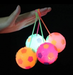 Мяч на веревке для собаки светящийся d 7см - Мячики для собак