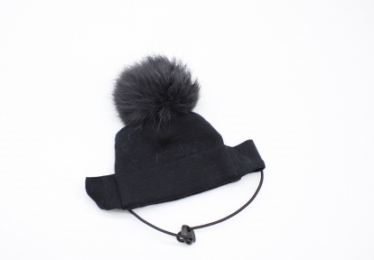 Шапка з помпоном трикотаж чорна, S -  Собаки -    