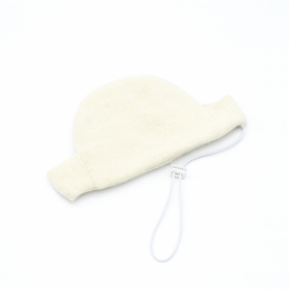 Шапка Біні трикотаж молочна, S -  Собаки -    