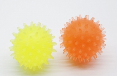 Набор мячей с шипами с запахом ванили желтый, оранжевый, оранжевый. 4 см -  Игрушки для собак -    